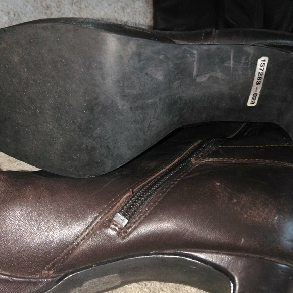 Sketchers Boots - Picture 3 of 4